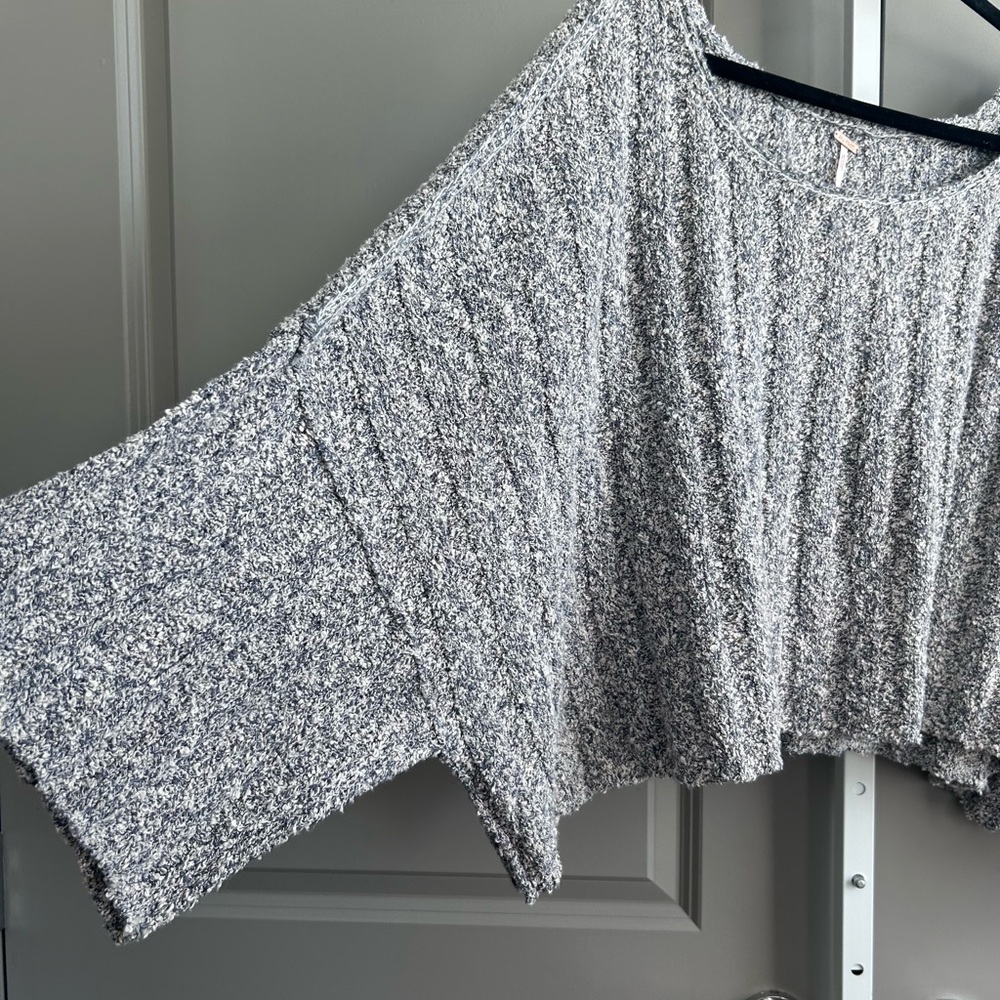 Free People Good Day Pullover Sweater in charcoal gray size large - Picture 4 of 9